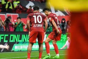 包含今夜突围战来临；利物浦围绕欧超杯调整名单；气氛紧张；资深球员宣示担当的词条-华体会中国