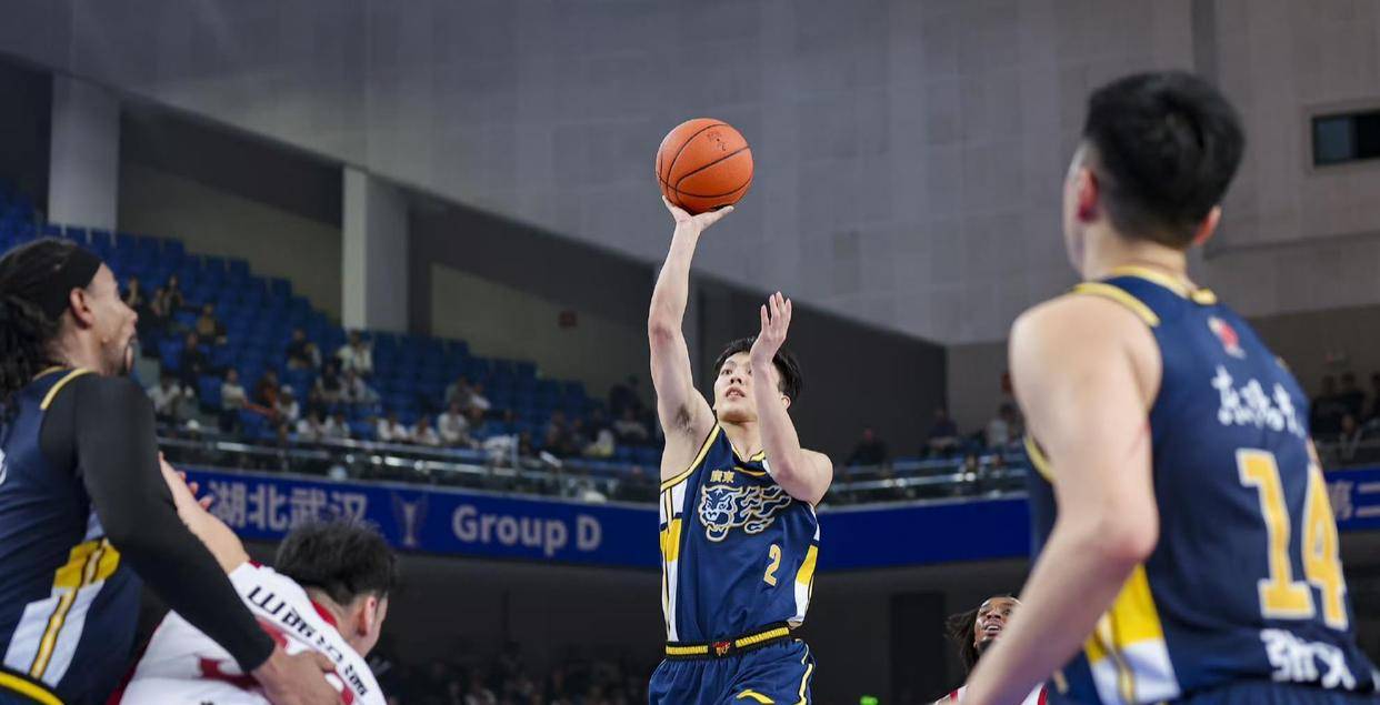 NBA季后赛赛后走向成谜，广东宏远伤情更新，目标明确，团队化学反应显著的简单介绍